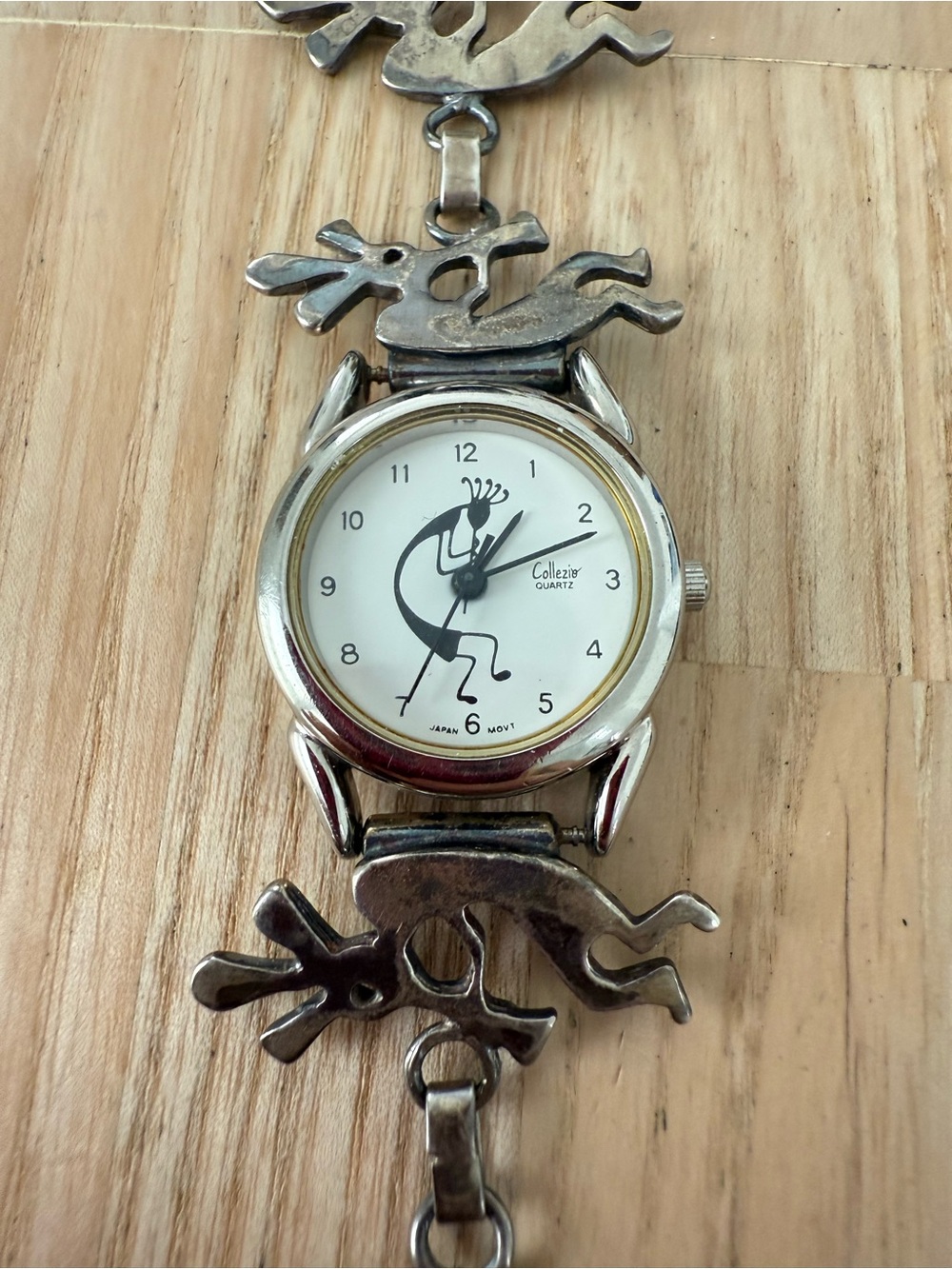 Vintage Collezio ladies southwestern Kokopelli bracelet watch NEW BATTERY